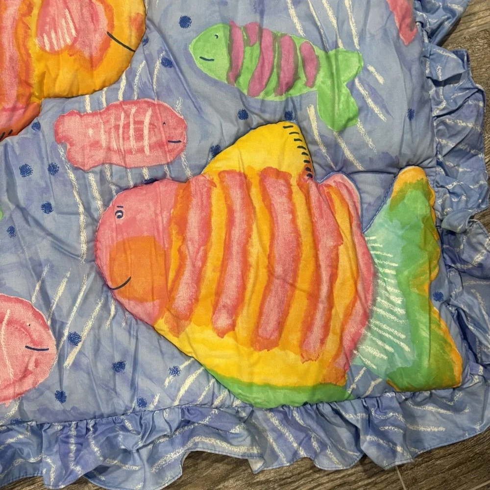 Vtg Colorful Fish Baby Quilt Crib Blanket Comforter Y2K Ruffle Hem 43x 34